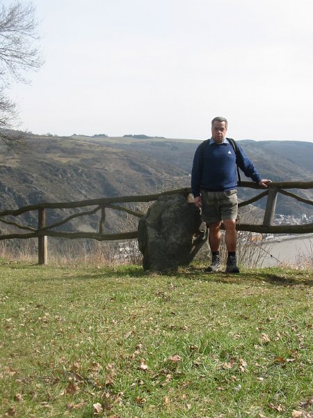 Auf dem Rhein-Burgen-Weg.JPG - Auf dem Rhein-Burgen-Weg